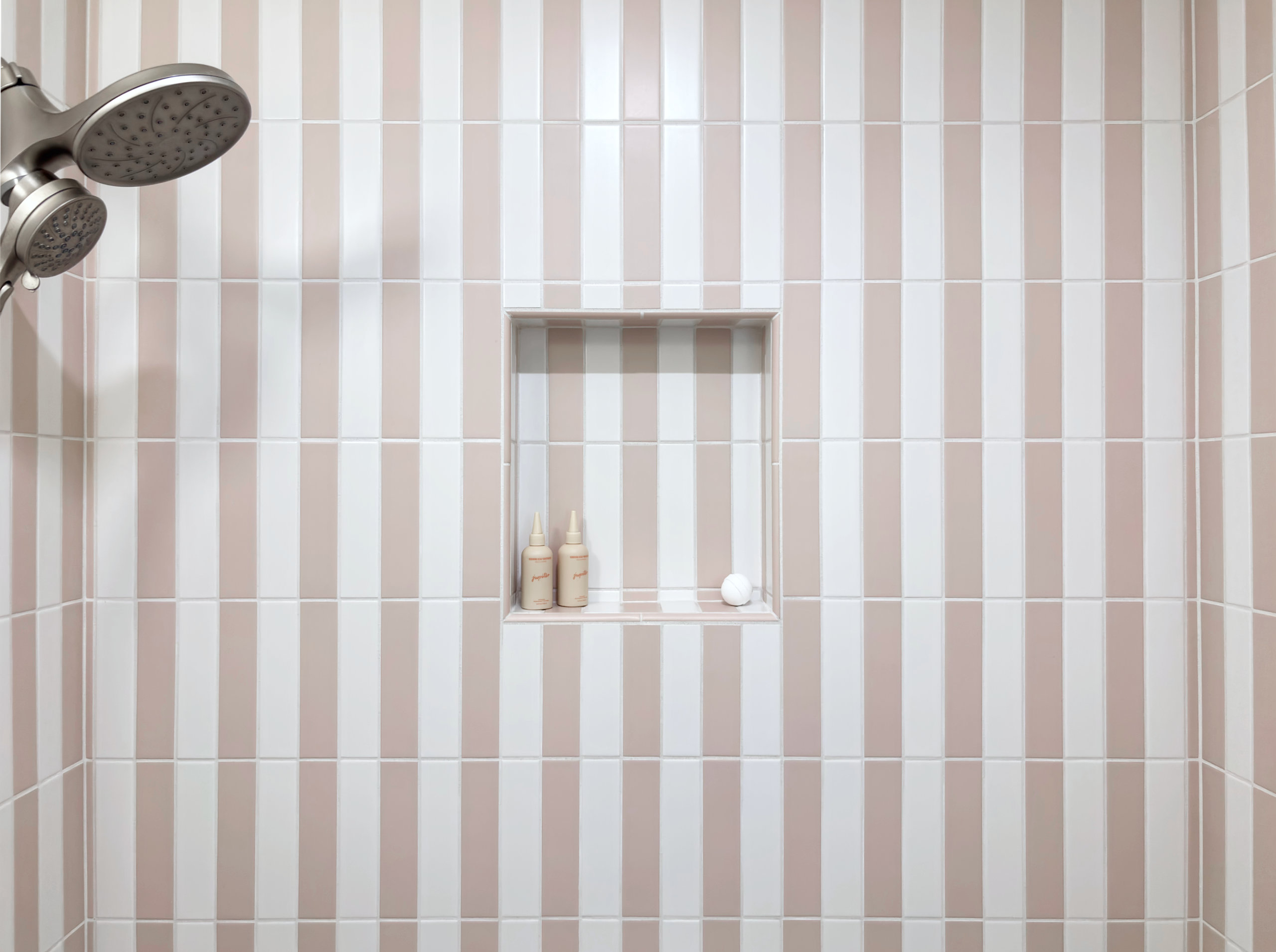 Retro shower tile